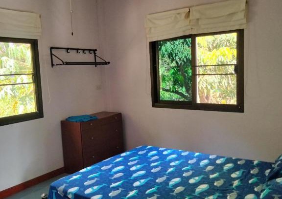 Thong Krut House | Experience the Thrill at Doing 90 in a 55 Hotel