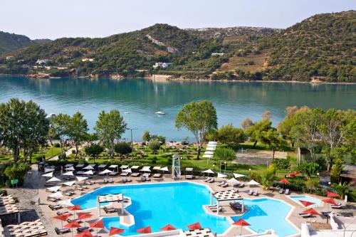 Markopoulo Mesogaias Hotel | Elegant Dolce by Wyndham Athens: Private Beach & Spa Retreat