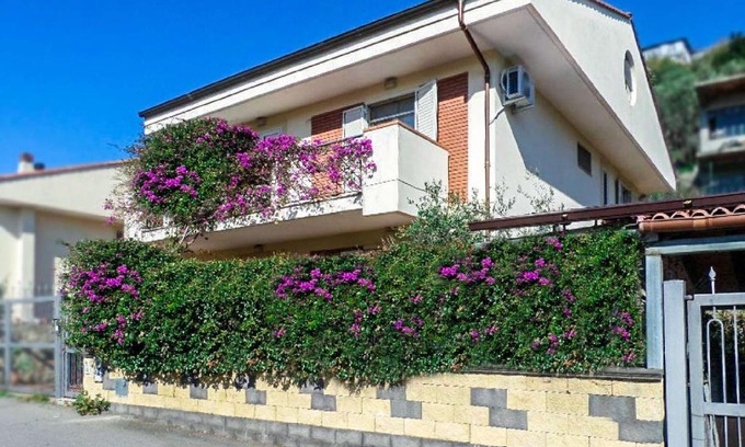 Savoca Bed & Breakfast | Budget-Friendly Dolce Casa n41: Child Safe & Guest Rated 9/10