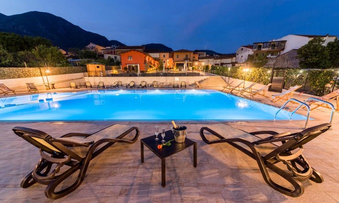 Sala Consilina Apartment | Pet-Friendly Escape at Dolce Vita Relais with Pool & Hot Tub