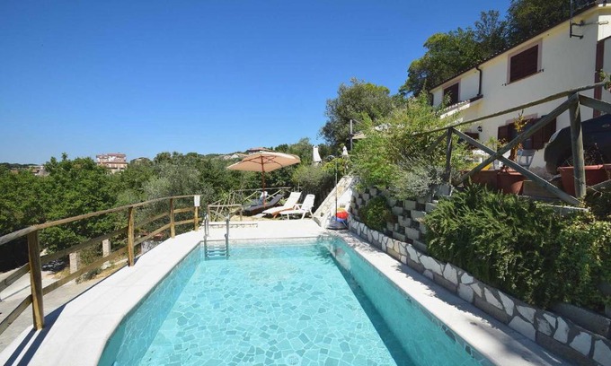Schifanoia House | Pet-Friendly Dolci Colline with Oceanfront Pool Access