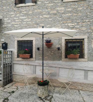 Negrar Apartment | Guest Rated 9.6: Dolci Vecchi Ricordi in Valpolicella