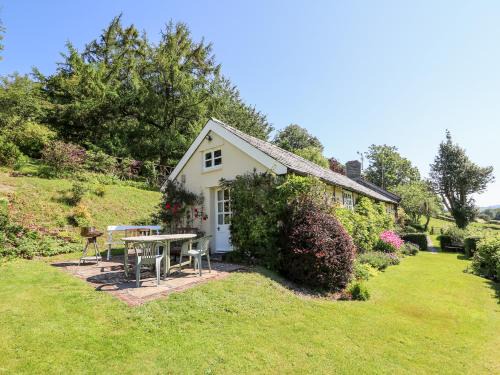 Trefeglwys House | Discover Dolgenau Hir - The Barn: 4-Star Pet-Friendly Retreat