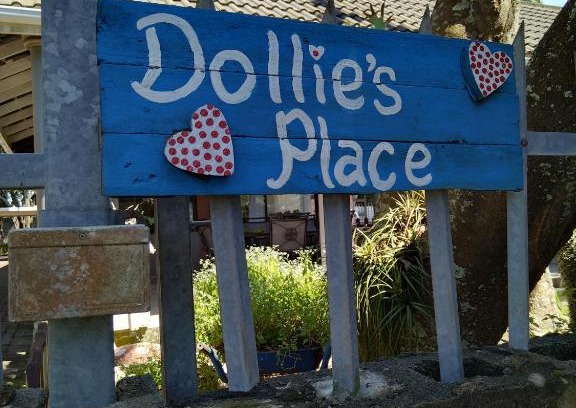 Umdoni House | Discover Dollies Place: Ocean View & Private Beach Access