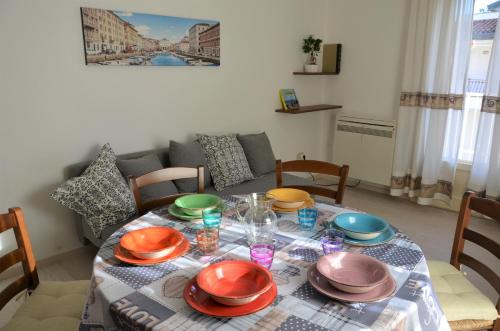 Muggia House | Discover Dolly House: Oceanfront Retreat for Families