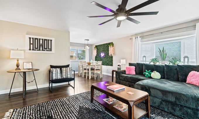 Huber Heights House | Discover Dolly's Haven: Family-Friendly Retreat with Game Room