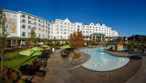 Sevierville Resort | Relax at Dollywood's DreamMore Resort and Spa - 4 Stars