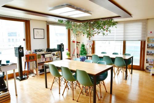 Mapo House | Experience Dolma Hongdae: Top-Rated Accessible Stay