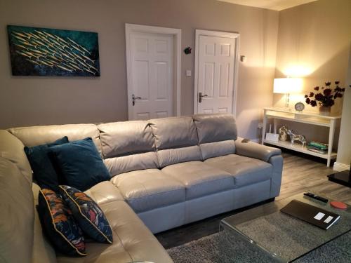 Omeath Apartment | Perfect Family Getaway at Dolmen Apartment, Carlingford Lough