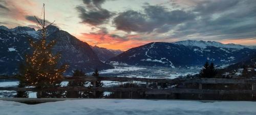 Iselsberg-Stronach Apartment | Pet-Friendly Dolomitenblick Suite with Top Guest Rating 9/10