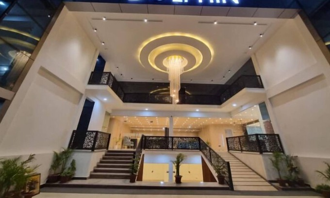 Bara Banki Hotel | Dolphin Club