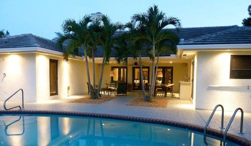 Boca Raton House | Inviting Dolphin Retreat in East Boca Raton - Family Friendly