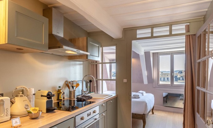 Honfleur Apartment | Dolphin View - 2nd floor - Beautiful flat with view of the port