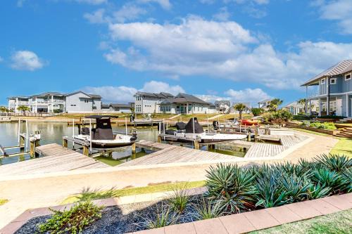 Rockport Villa | Oceanfront Bliss at Dolphin View - 4-Star Family Retreat