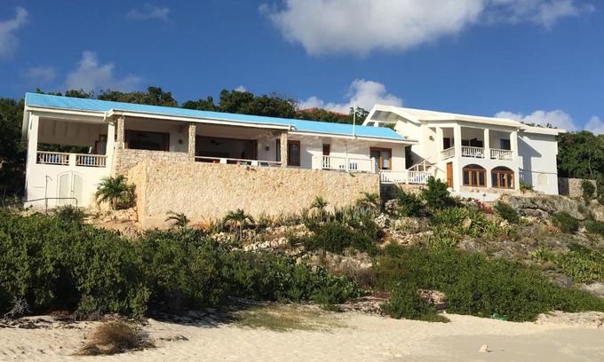 Sandy Hill Villa | Discover Dolphin Villa: Family-Friendly Getaway with Pool