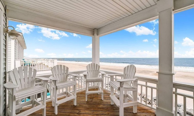 North Carolina Coast House | Dog-Friendly Dolphin Watch with Oceanfront Views