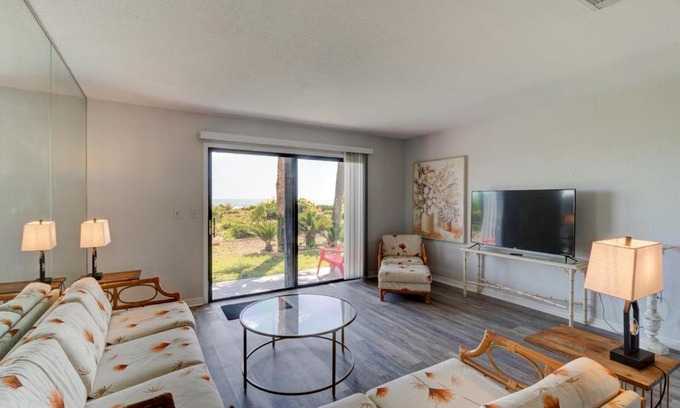 Southern Shores House | Oceanfront Dolphin Watcher 2 Bed Townhouse Retreat
