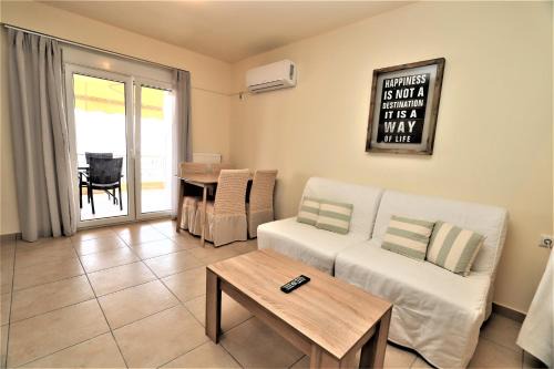 Loutra Edipsou Apartment | Family-Friendly Dolphins Apartments with High Guest Ratings