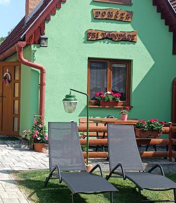 Lucky House | Experience Domček pri vodopáde: Oceanfront Bliss & Spa