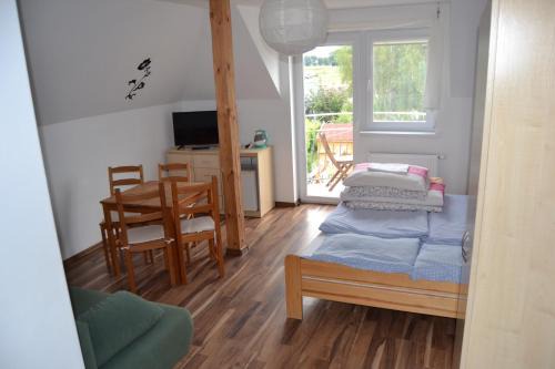 Dziwnowek Apartment | Relax at Dom Aurora: Balcony Room for 4 with Ocean Views