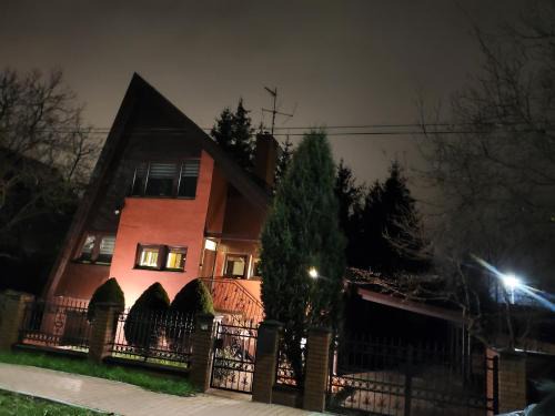 Kielce Villa | Discover Dom blisko centrum: Family-Friendly 4-Star Retreat