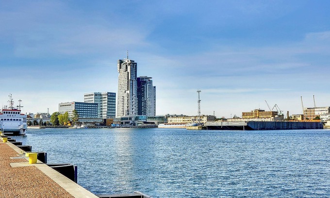 Srodmiescie Apartment | Delightful Dom & House Apartment with Ocean View Amenities