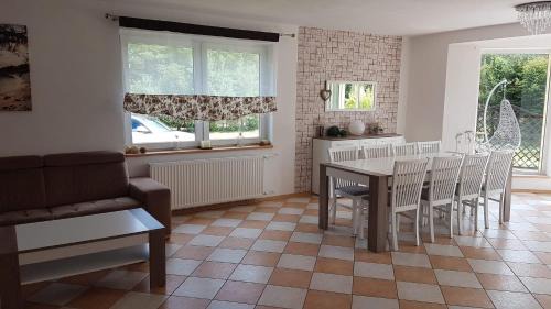 Sulecki Borek House | Pet and Child Friendly Stay at Dom Majówka, Rated 9.8