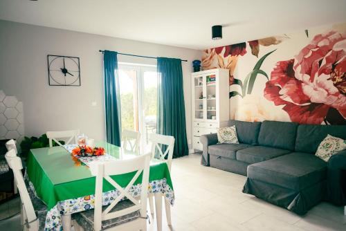 Koscierzyna House | Relax at Dom na Kaszubach: Pet-Friendly Oceanfront Retreat