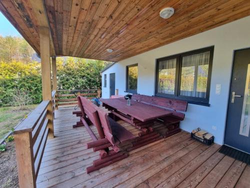 Lipnica Apartment | Visit Dom nad jeziorem Wiejskim: Child-Friendly Retreat