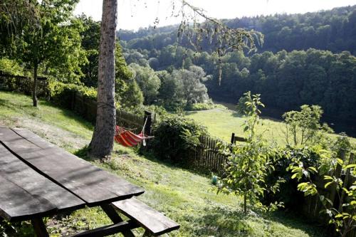 Bardo House | Discover Dom nad Srebrną Rzeką: Pet-Friendly Retreat