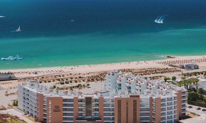 Cavacos Hotel | Explore Dom Pedro Residences: Family-Friendly Getaway