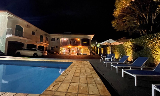 Telemaco Borba Hotel | Discover Dom Ravello: Family-Friendly with Pool & Breakfast