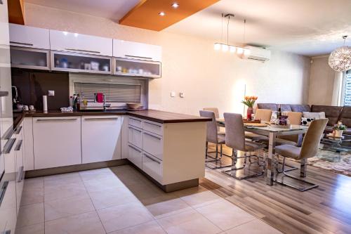 Piestany House | Dom so záhradou