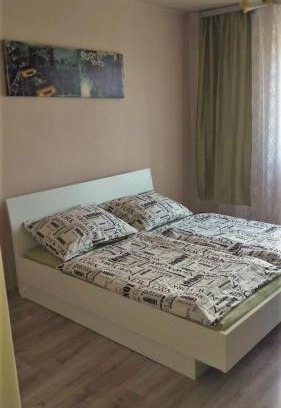 Kusin House | Pet-Friendly Retreat at Dom v Obci Kusín for Families