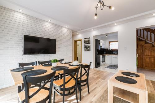 Baligrod Villa | Top-Rated Family Retreat at Dom w Bieszczadach