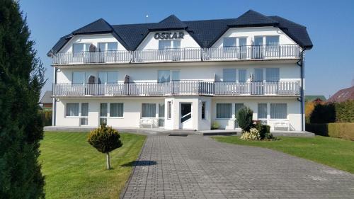 Karwia House | Oceanside Retreat at Dom Wczasowy Oskar - Rated 9.5/10