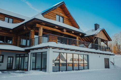 Mecina Apartment | Discover Dom z Bali Skrzętla: Pet-Friendly Retreat