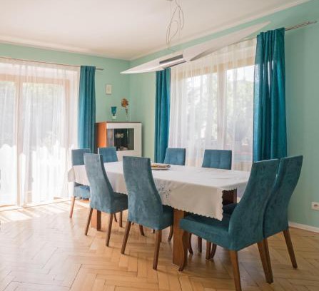 Poznan Villa | Cozy Garden Home Near the City Center - Guest Rated 9.6