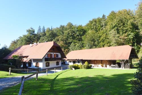 Ratez House | Guest Rated 10/10: Domačija Šeruga with Breakfast & Kids' Fun