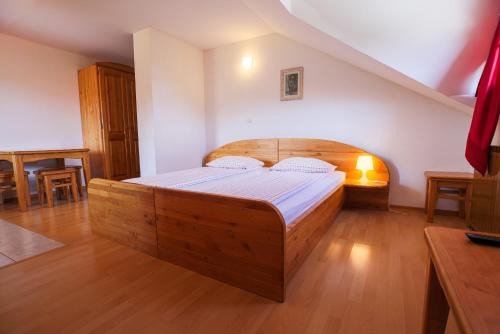 Postojna House | Discover Family-Friendly Domačija Malnarjevi with 9.3 Rating