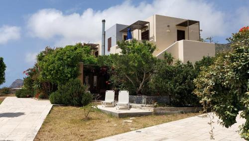 Falassarna Apartment | Discover Doma Apartments: Pet & Child-Friendly Retreat