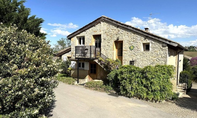 Les Echets House | Cozy House with Spa, Breakfast & Family Amenities