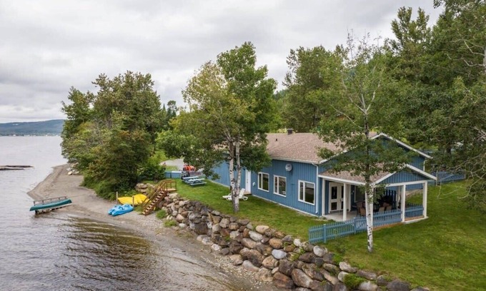 Pohenegamook Ski Chalet | Experience Domaine Bleu sur le Lac Pohénégamook Getaway