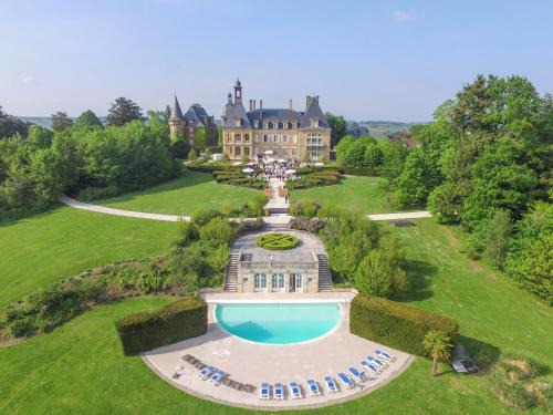 Saint-Medard-d'Excideuil Hotel | Relax at Domaine d'Essendiéras: Pet-Friendly Oceanfront Stay