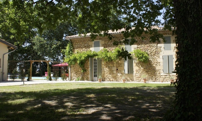 Saint-Pardon-de-Conques Bed & Breakfast | Explore Domaine du Bois Seguin: Family-Friendly Retreat