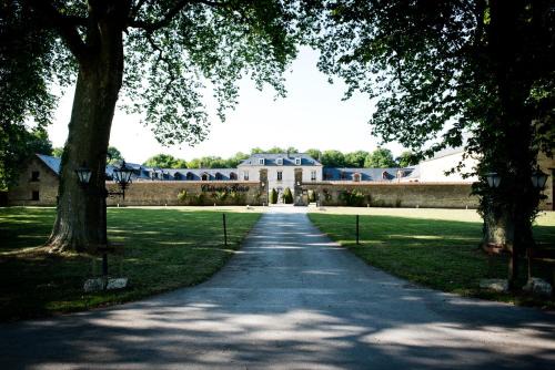 Sainte-Preuve Hotel | Relax at Domaine De Barive: 4-Star Oceanfront Retreat