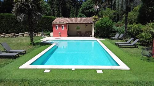 Beaumes-de-Venise Bed & Breakfast | Experience Oceanfront Bliss at Domaine de Bellevue