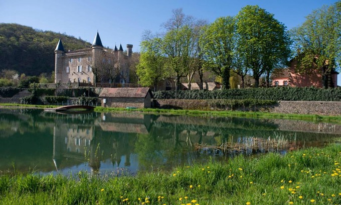 Villemoirieu House | Family-Friendly Getaway at Domaine de Bienassis