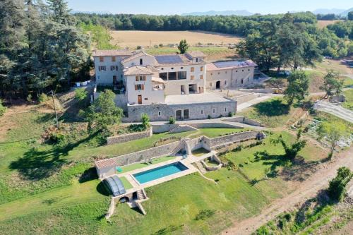 Sisteron Bed & Breakfast | Oceanfront Retreat at Domaine de Combe Beluze - 9.6/10 Rated