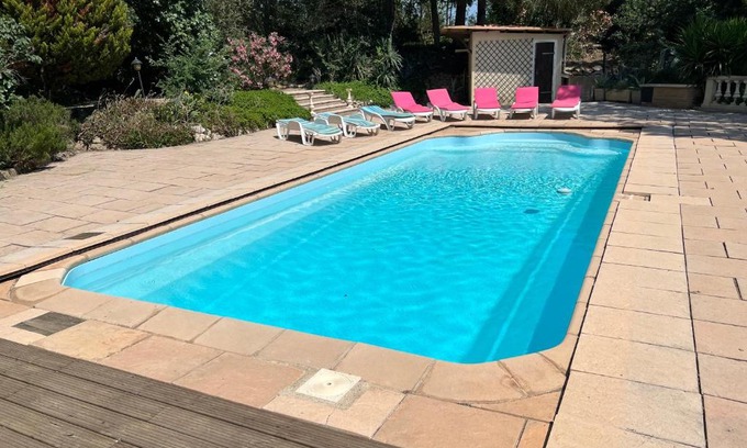 Coursan House | Experience Relaxation at Domaine de Favette Oceanfront Stay